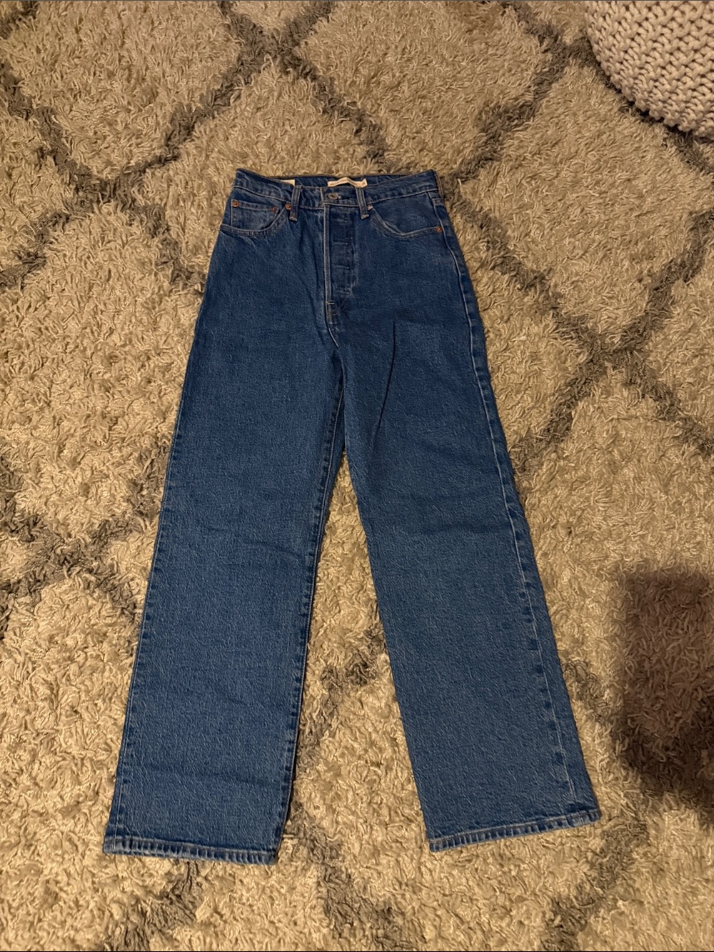 Levi’s Women's Ribcage Straight Ankle Jeans in Blue Denim